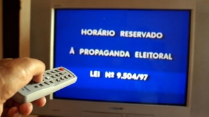 "O que encarece demais a campanha eleitoral são  a compra do apoio político e o marketing, o programa eleitoral chamado gratuito. Gratuita é só a veiculação”