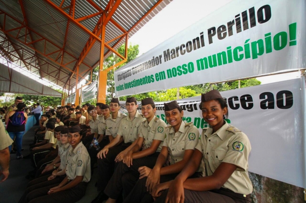 Em Morrinhos Marconi Entrega Reconstru O Da Go E Inaugura Col Gio