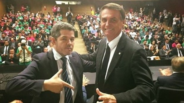 Gravado Bolsonaro Aparece Articulando A Derrubada Do Delegado Waldir