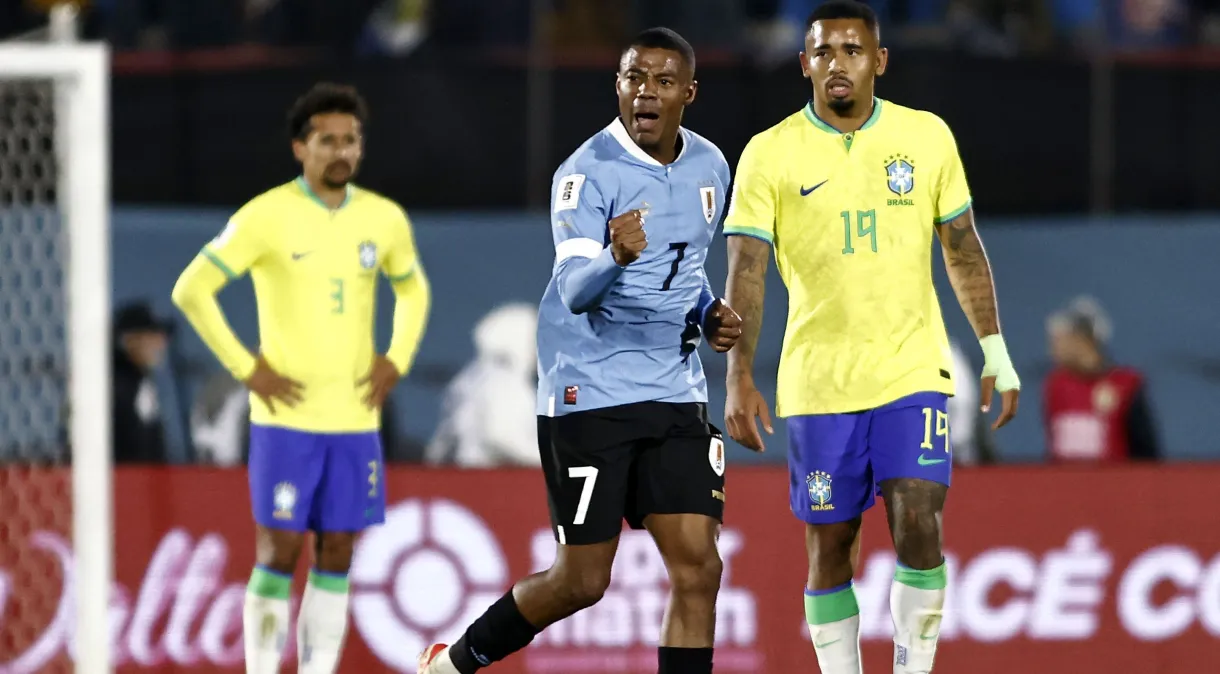 Eliminatórias Brasil perde para Uruguai em noite para esquecer