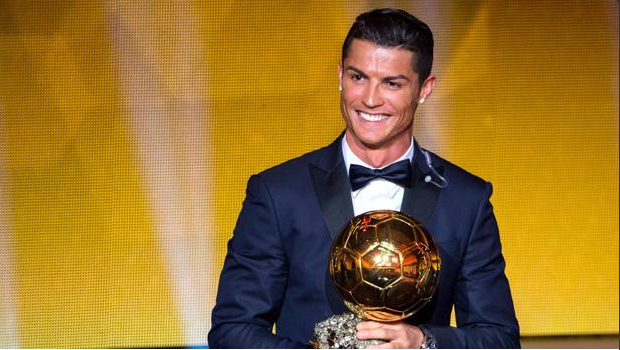 Cristiano Ronaldo supera Messi e é eleito o melhor jogador de