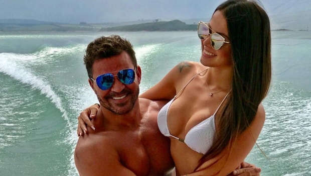 Oi? Eduardo Costa se declara ao ex-marido de sua namorada: Bola pra frente