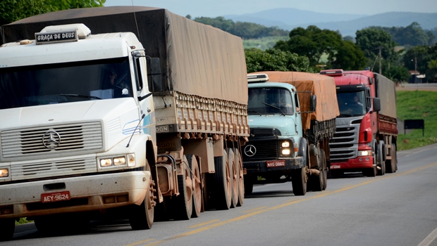 Bitrem 9 Eixos Em Goias