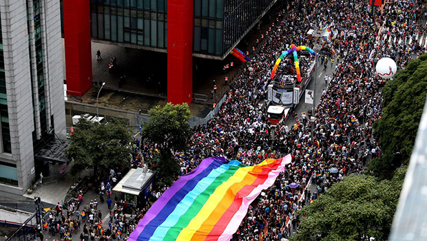 Conscientização Política Marca 22ª Edição Da Parada Lgbt Em São Paulo