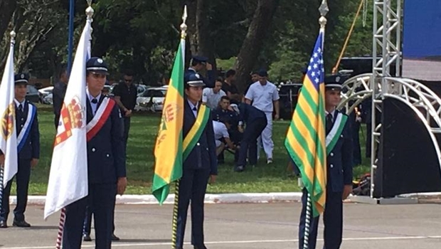 Agradecimento a Dilma e desmaio de militar marca evento de 