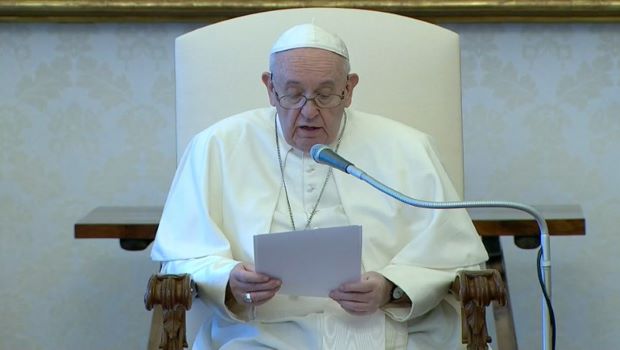 Papa Francisco celebra 10 anos de pontificado com os cardeais e um