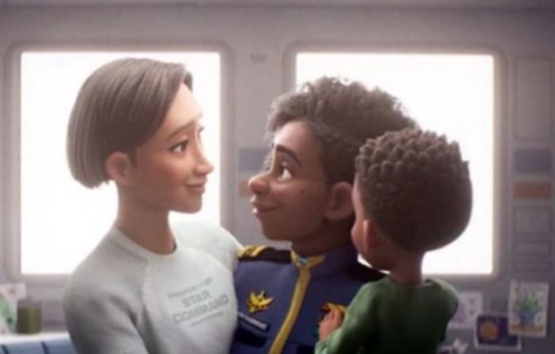 Beijo lésbico, dubladores e mais: 5 curiosidades sobre 'Lightyear', Celebridades