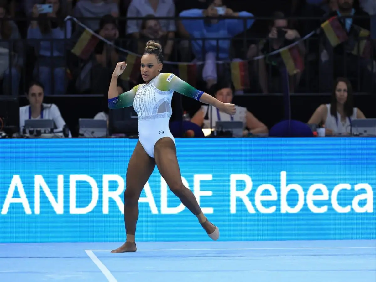 Pódio histórico no Mundial de Ginástica empolga Rebeca Andrade